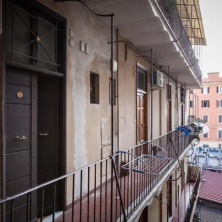 Sabelli Nightlife Apartment