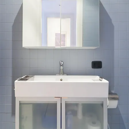 Sabelli Nightlife Apartment *